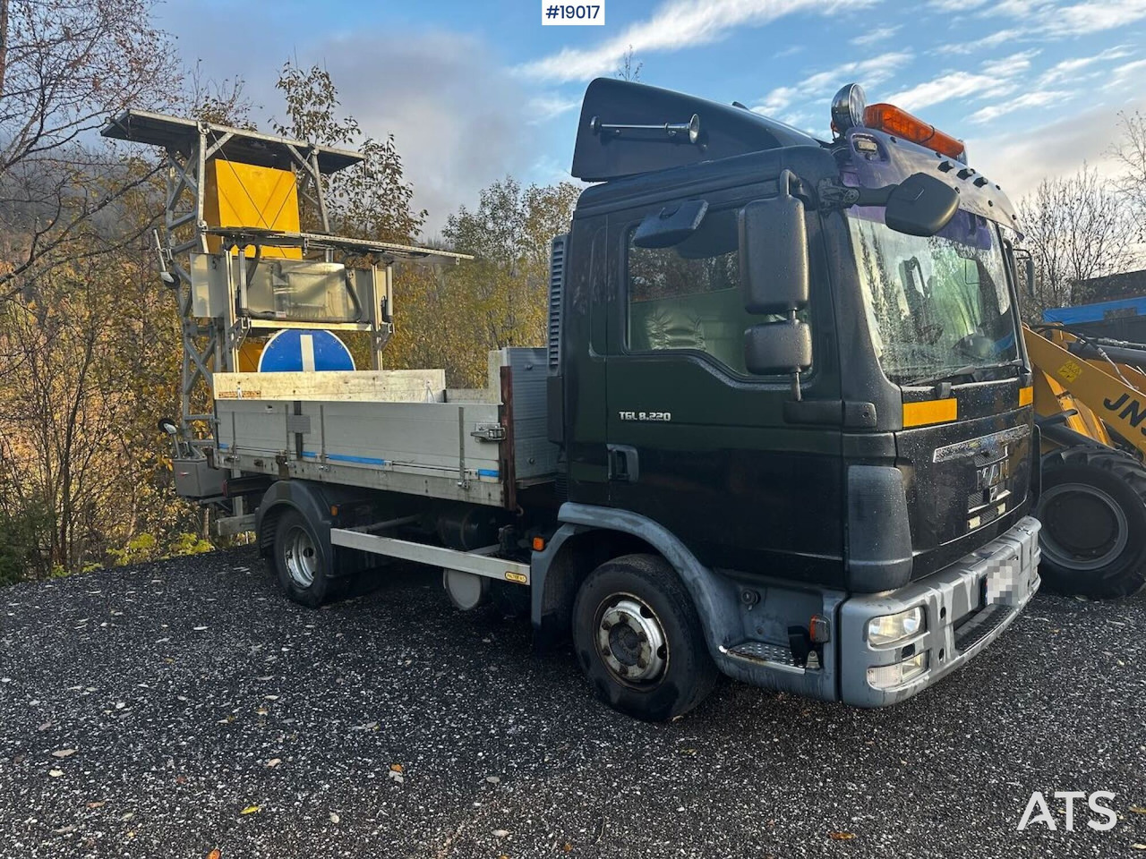 MAN TGL 8.220 - Camion plateau: photos 1 MAN TGL 8.220 - Camion plateau: photos 1