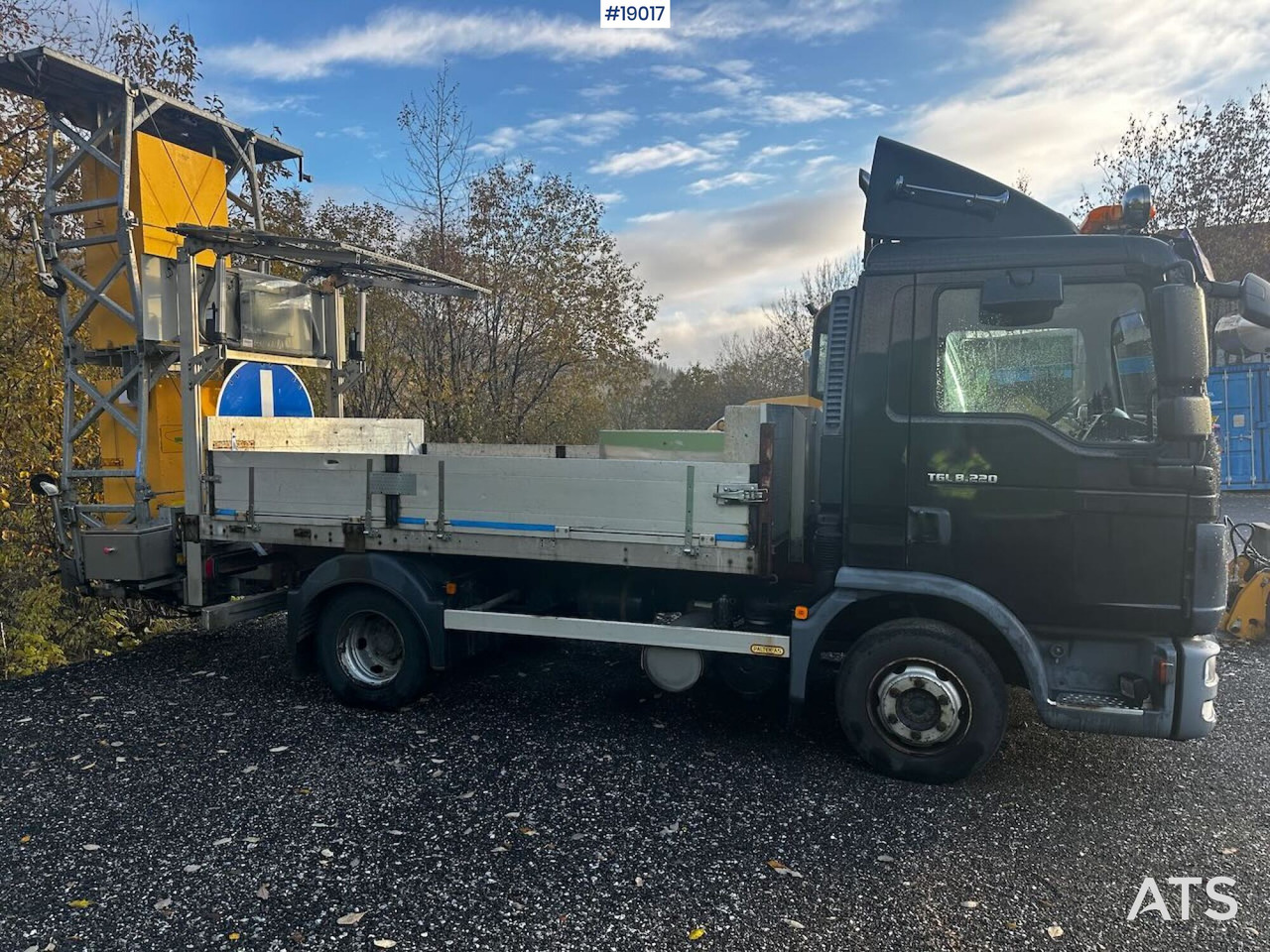 MAN TGL 8.220 - Camion plateau: photos 2 MAN TGL 8.220 - Camion plateau: photos 2