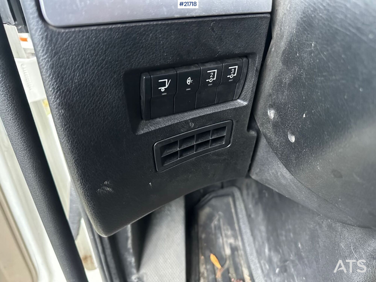 Crédit-bail Mercedes Actros 1835 skapbil m/ Full sideåpning, aggregat, lift og 2 sett dekk Mercedes Actros 1835 skapbil m/ Full sideåpning, aggregat, lift og 2 sett dekk: photos 26 Crédit-bail Mercedes Actros 1835 skapbil m/ Full sideåpning, aggregat, lift og 2 sett dekk Mercedes Actros 1835 skapbil m/ Full sideåpning, aggregat, lift og 2 sett dekk: photos 26