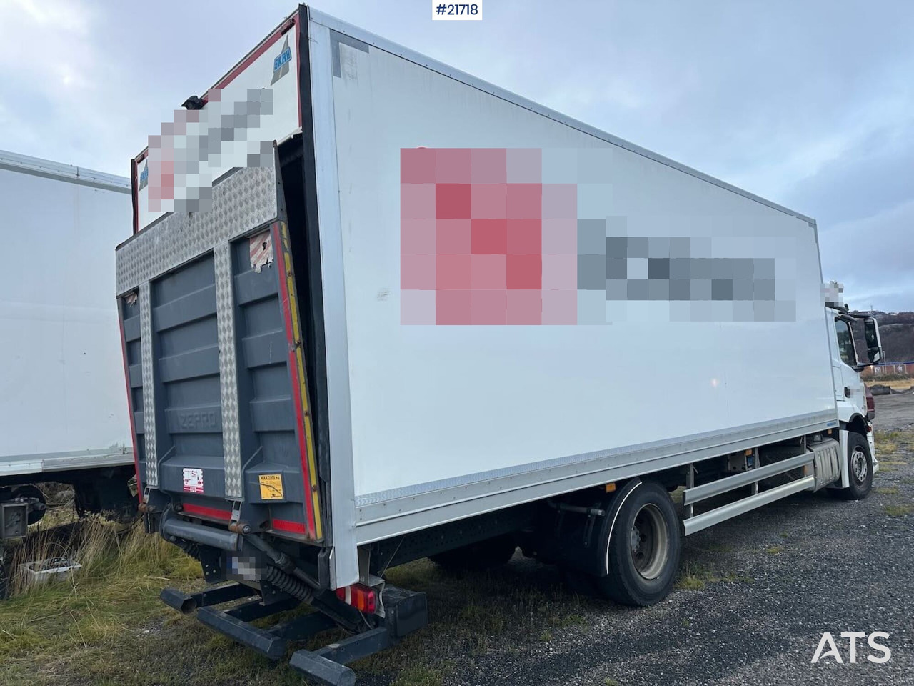 Crédit-bail Mercedes Actros 1835 skapbil m/ Full sideåpning, aggregat, lift og 2 sett dekk Mercedes Actros 1835 skapbil m/ Full sideåpning, aggregat, lift og 2 sett dekk: photos 8 Crédit-bail Mercedes Actros 1835 skapbil m/ Full sideåpning, aggregat, lift og 2 sett dekk Mercedes Actros 1835 skapbil m/ Full sideåpning, aggregat, lift og 2 sett dekk: photos 8