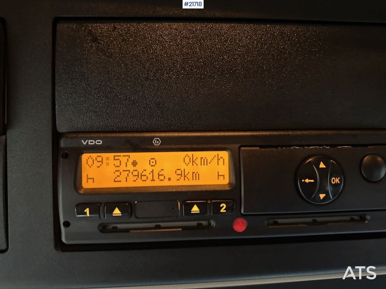 Crédit-bail Mercedes Actros 1835 skapbil m/ Full sideåpning, aggregat, lift og 2 sett dekk Mercedes Actros 1835 skapbil m/ Full sideåpning, aggregat, lift og 2 sett dekk: photos 33 Crédit-bail Mercedes Actros 1835 skapbil m/ Full sideåpning, aggregat, lift og 2 sett dekk Mercedes Actros 1835 skapbil m/ Full sideåpning, aggregat, lift og 2 sett dekk: photos 33