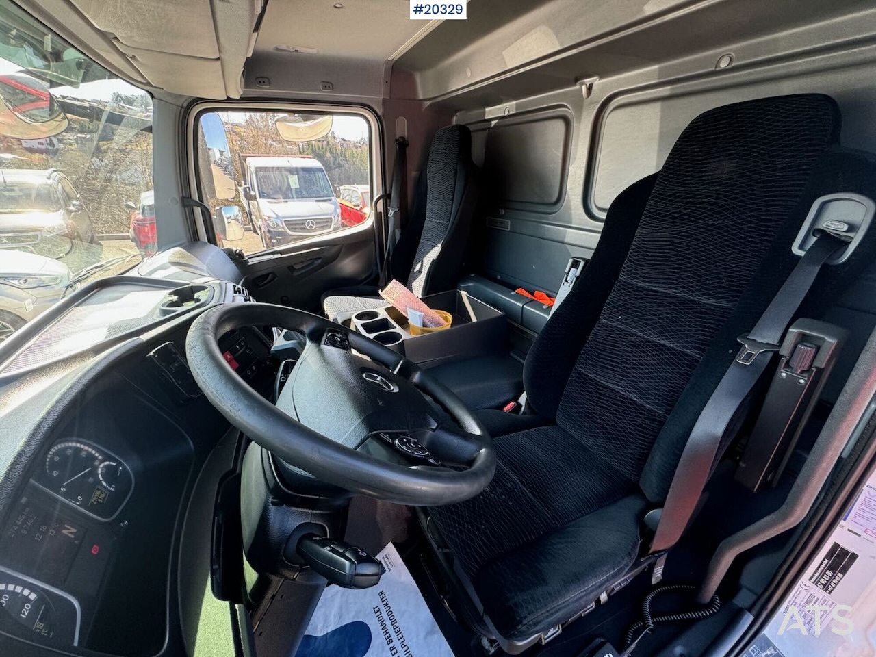 Camion fourgon Mercedes Atego 1524: photos 28
