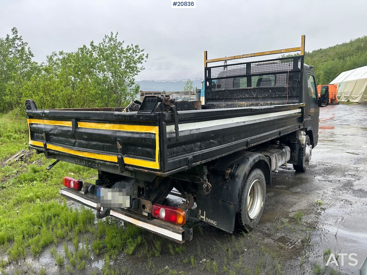 Mitsubishi Fuso - Camion plateau: photos 5 Mitsubishi Fuso - Camion plateau: photos 5