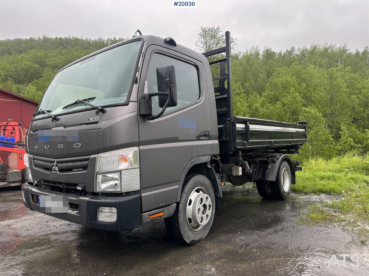 Mitsubishi Fuso - Camion plateau: photos 1 Mitsubishi Fuso - Camion plateau: photos 1
