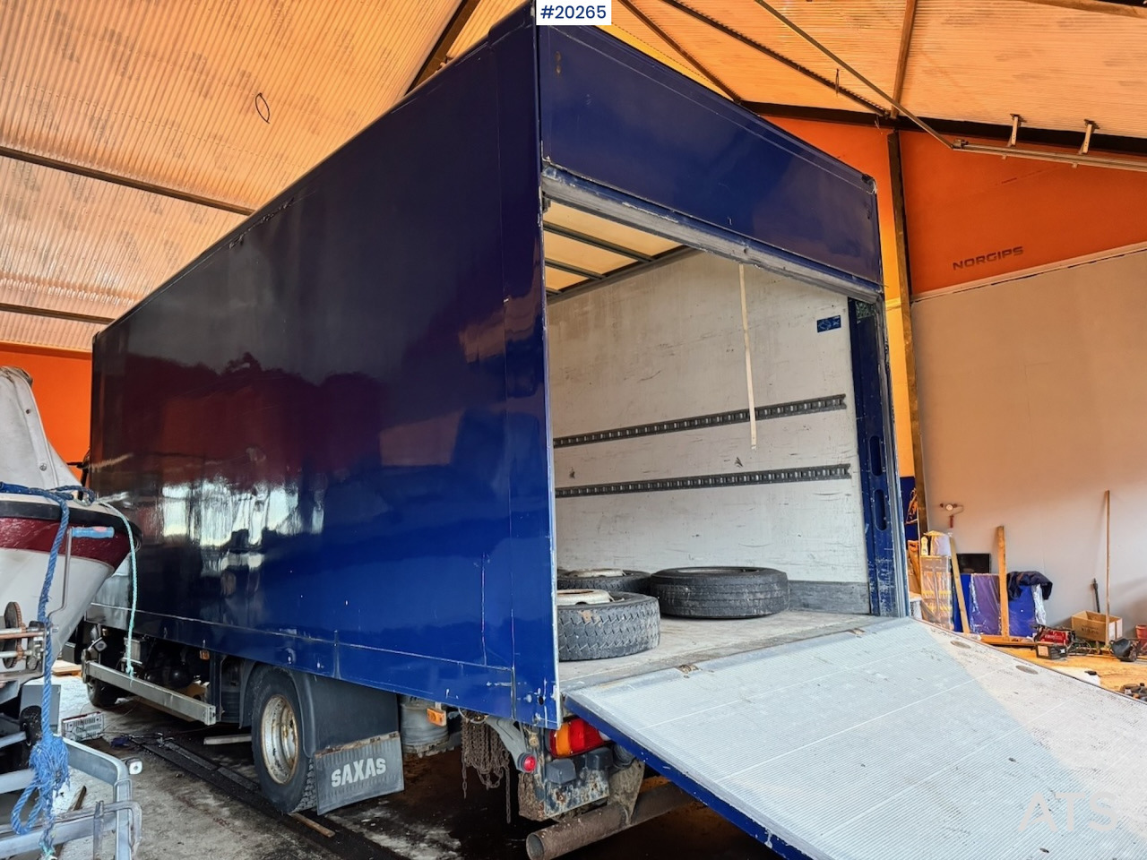 Renault midlum 220.08 - Camion fourgon: photos 5 Renault midlum 220.08 - Camion fourgon: photos 5
