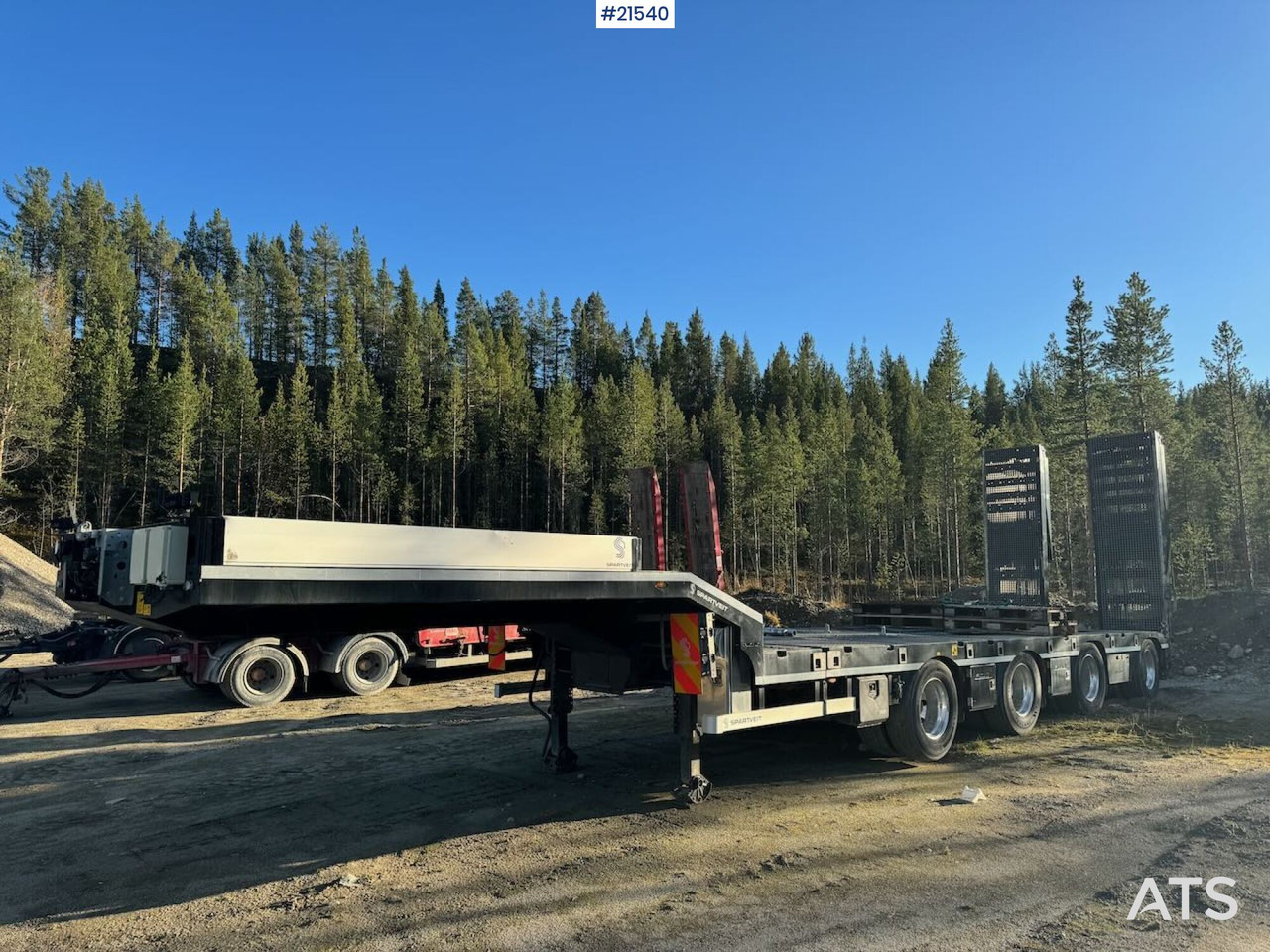 Rojo 2021 Rojo Maskinsemi m/ hydrauliske kjørebruer - Semi-remorque surbaissé: photos 3 Rojo 2021 Rojo Maskinsemi m/ hydrauliske kjørebruer - Semi-remorque surbaissé: photos 3