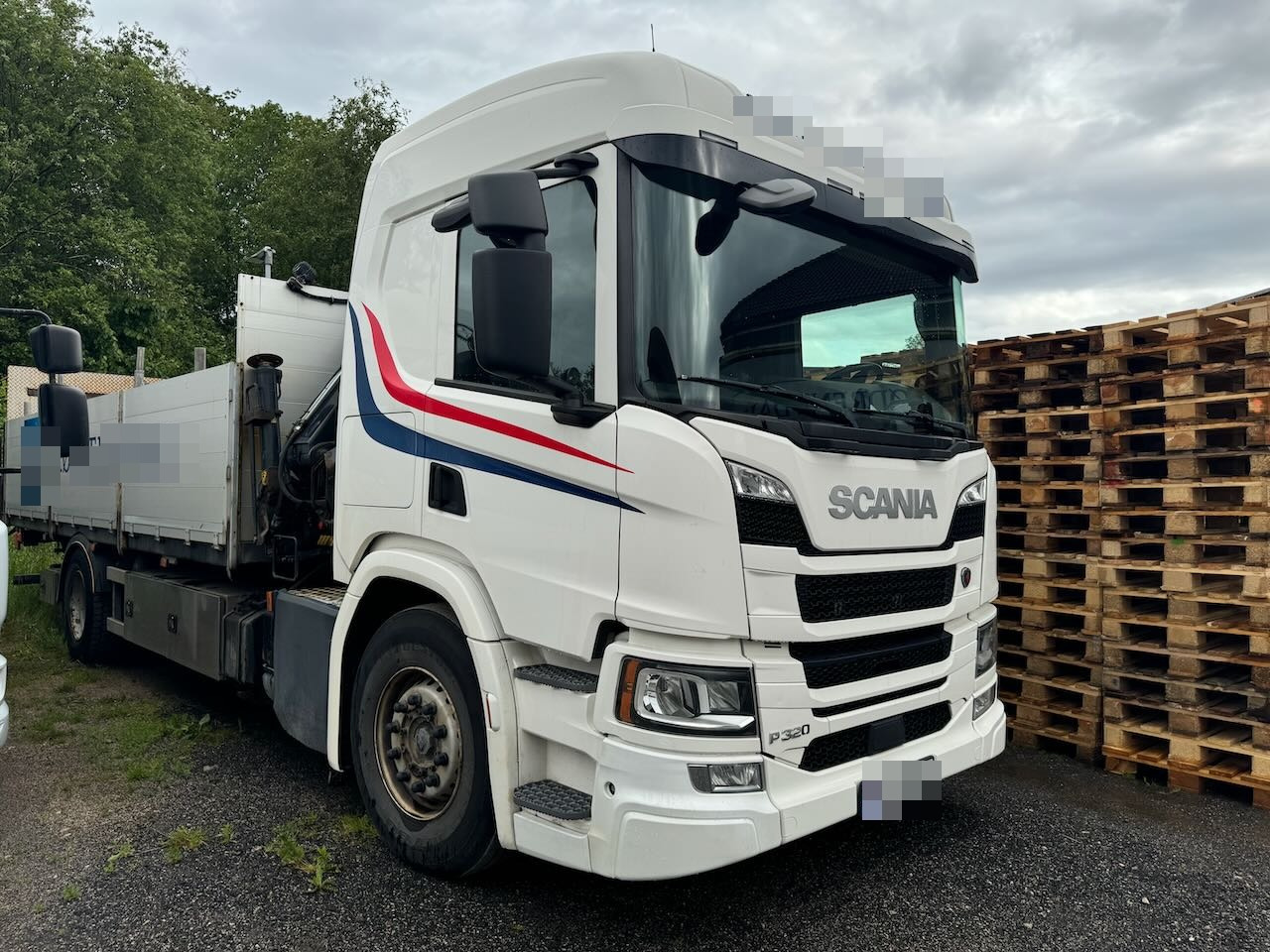 Scania P320 - Camion grue, Camion plateau: photos 2 Scania P320 - Camion grue, Camion plateau: photos 2