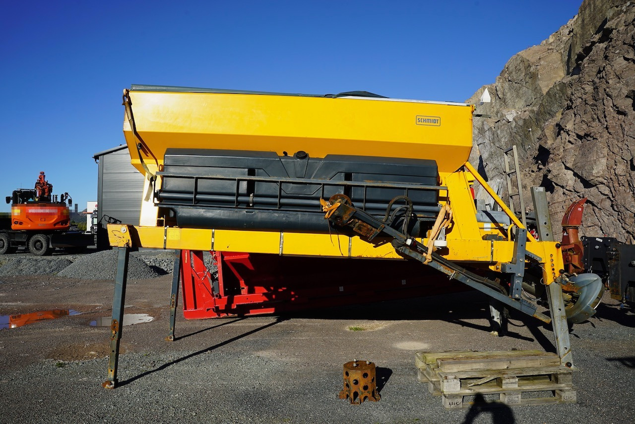 Schmidt Schmidt Stratos B70-36 sandstrøer med styringspanel - Epandeur de sable: photos 2 Schmidt Schmidt Stratos B70-36 sandstrøer med styringspanel - Epandeur de sable: photos 2