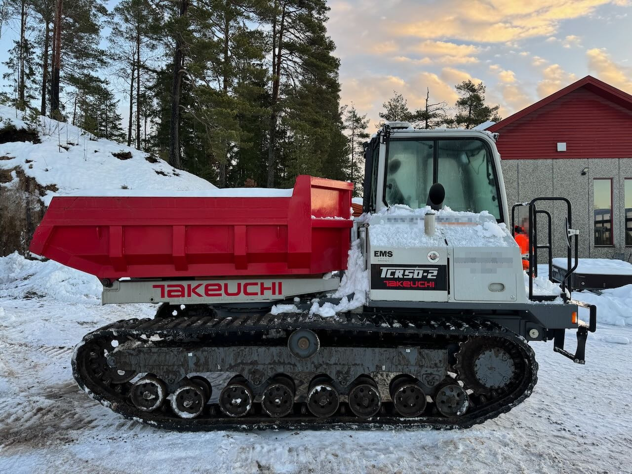 Takeuchi 2021 Takeuchi TCR50-2 Beltedumper.500 Timer. SE VIDEO - Tombereau: photos 3 Takeuchi 2021 Takeuchi TCR50-2 Beltedumper.500 Timer. SE VIDEO - Tombereau: photos 3