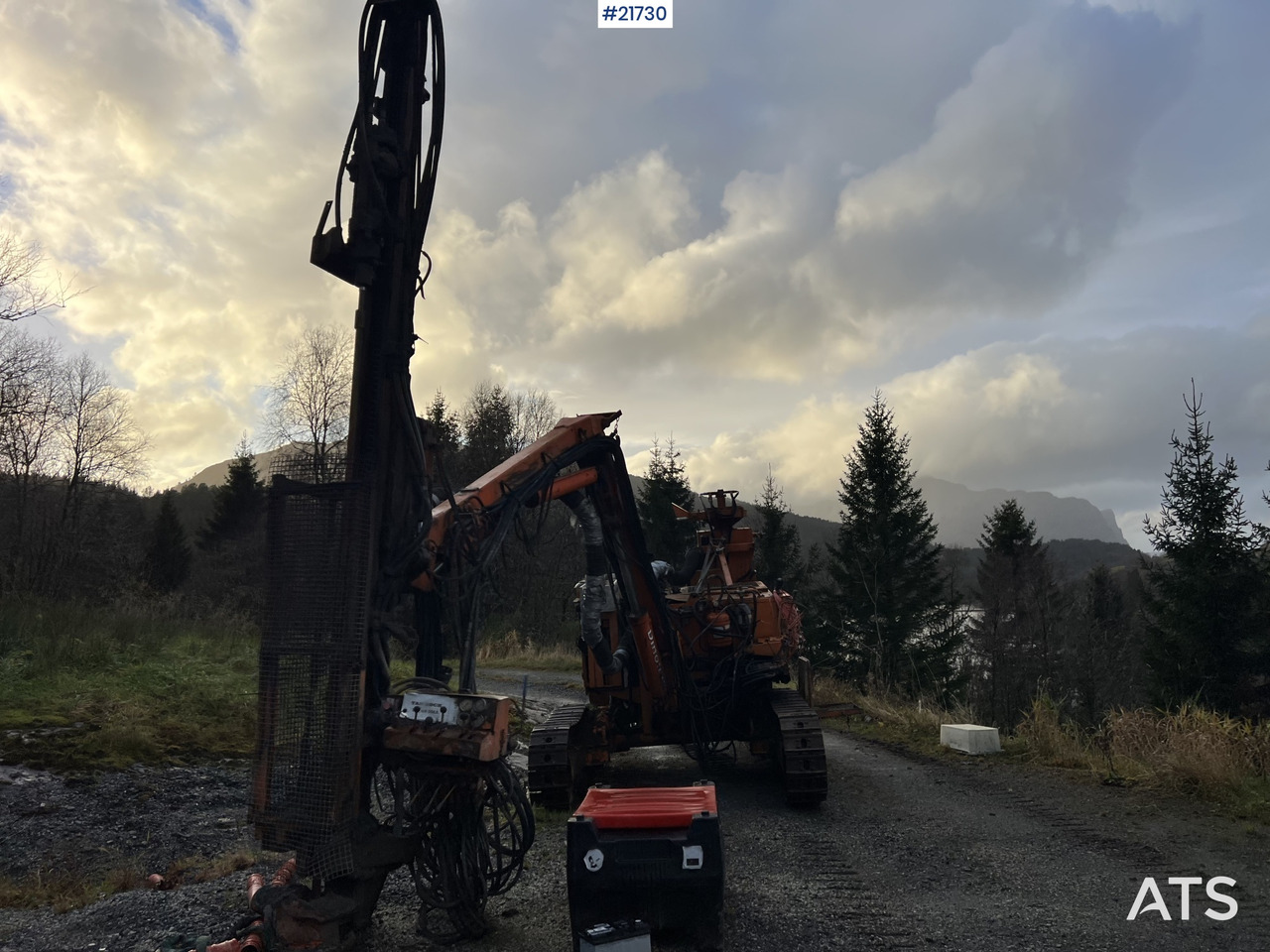 Tamrock DHA400 Borerigg m/ HLR 438L hammer - Foreuse: photos 4 Tamrock DHA400 Borerigg m/ HLR 438L hammer - Foreuse: photos 4