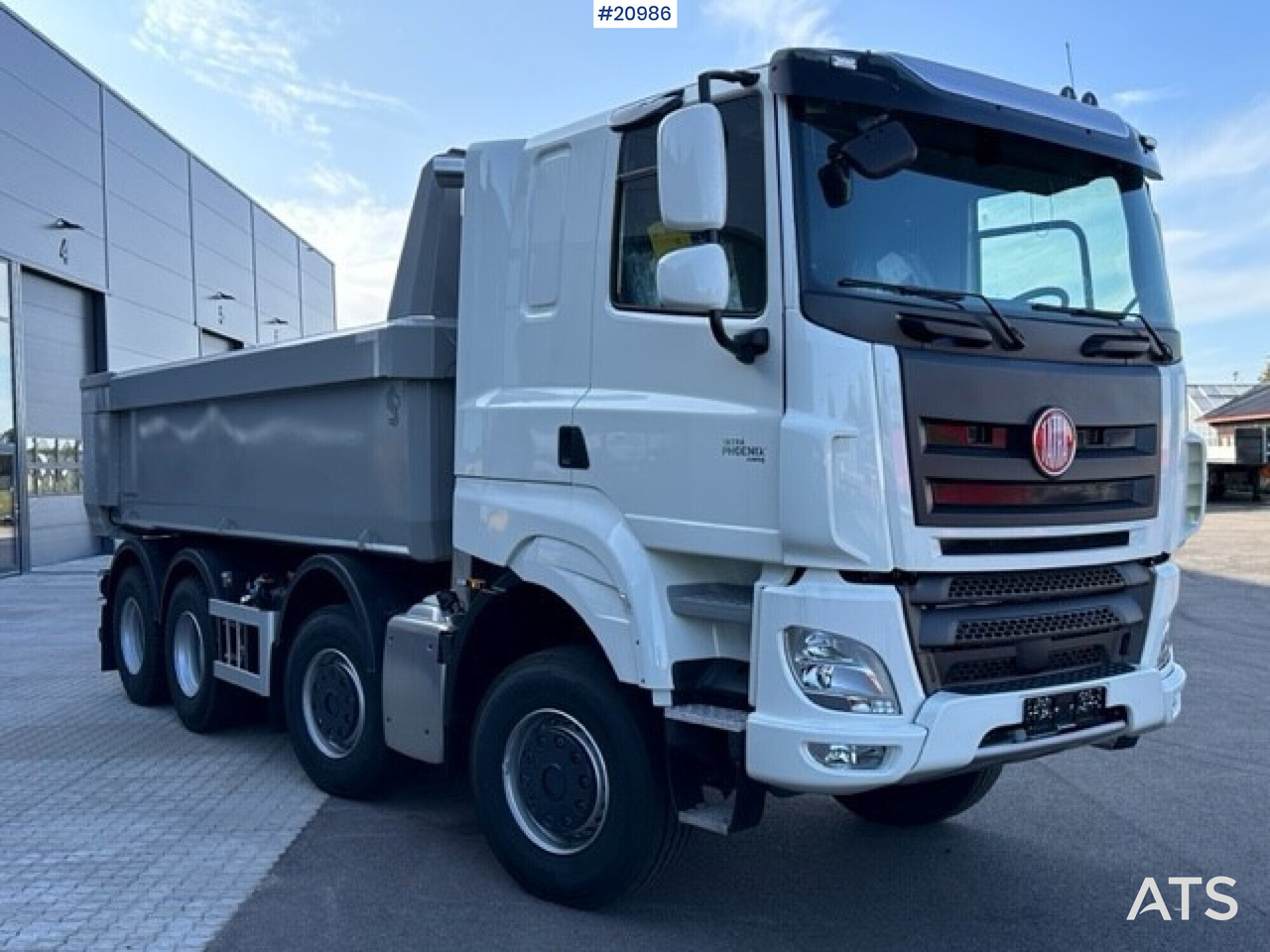 Tatra 8P6R43 - Camion benne: photos 5 Tatra 8P6R43 - Camion benne: photos 5
