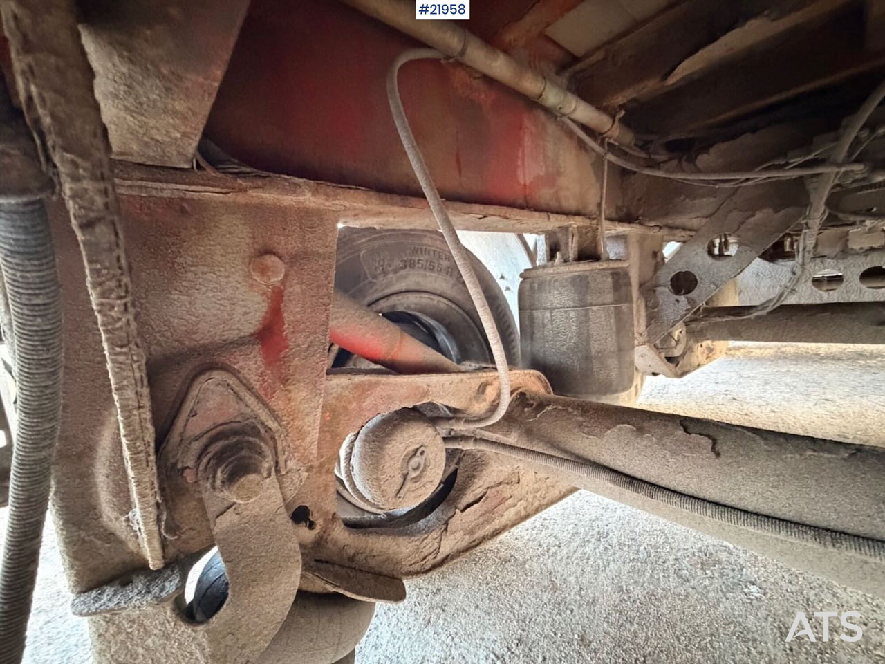 Semi-remorque plateau Tyllis L3 3-akslet Rettsemi m/ lemmer. Rep objekt: photos 40 Semi-remorque plateau Tyllis L3 3-akslet Rettsemi m/ lemmer. Rep objekt: photos 40