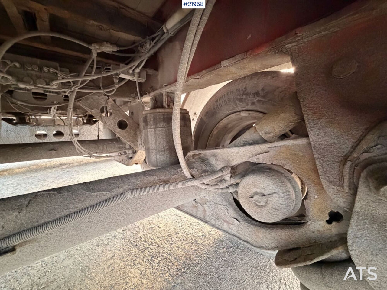 Semi-remorque plateau Tyllis L3 3-akslet Rettsemi m/ lemmer. Rep objekt: photos 41 Semi-remorque plateau Tyllis L3 3-akslet Rettsemi m/ lemmer. Rep objekt: photos 41