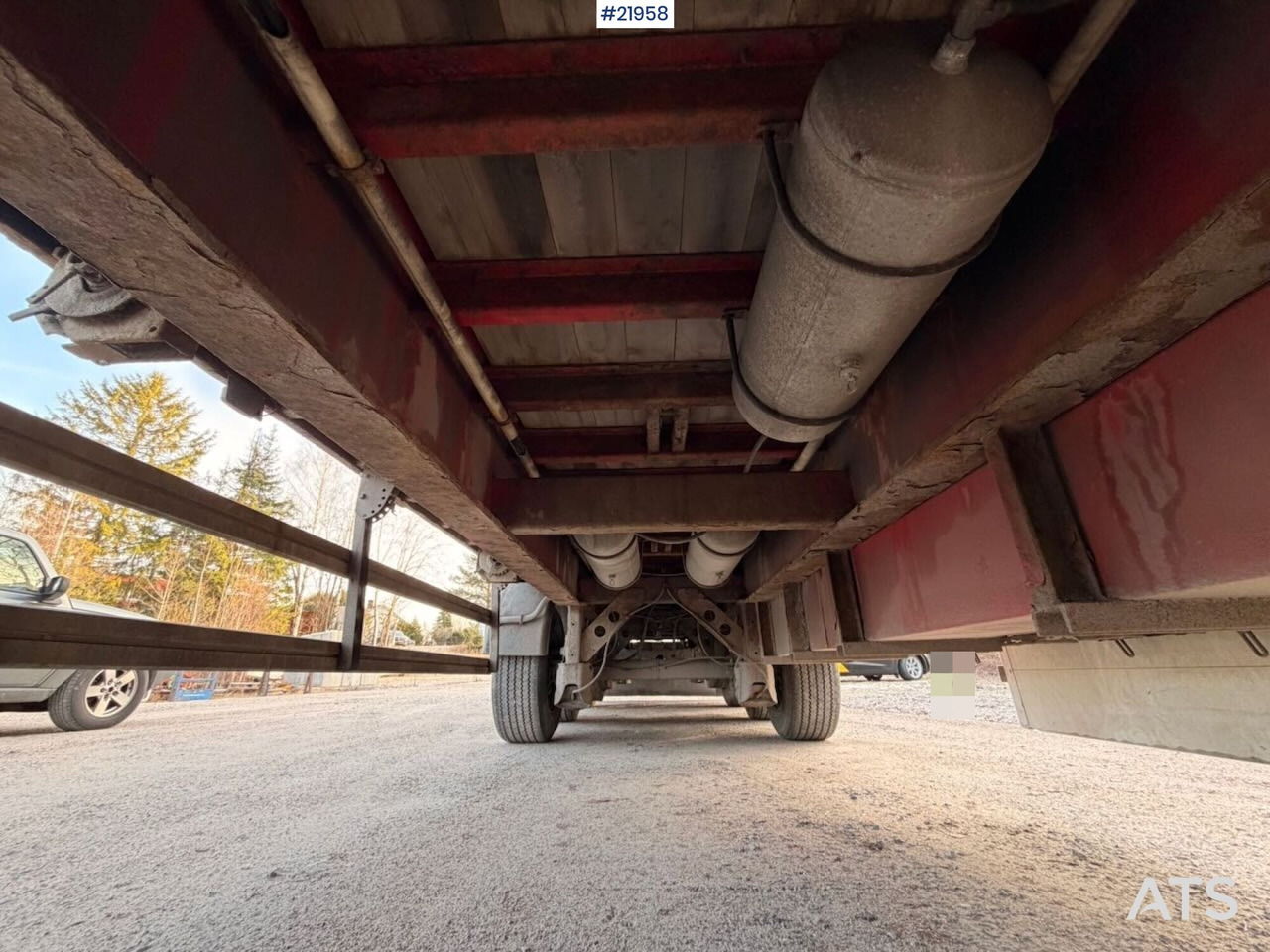 Semi-remorque plateau Tyllis L3 3-akslet Rettsemi m/ lemmer. Rep objekt: photos 38 Semi-remorque plateau Tyllis L3 3-akslet Rettsemi m/ lemmer. Rep objekt: photos 38