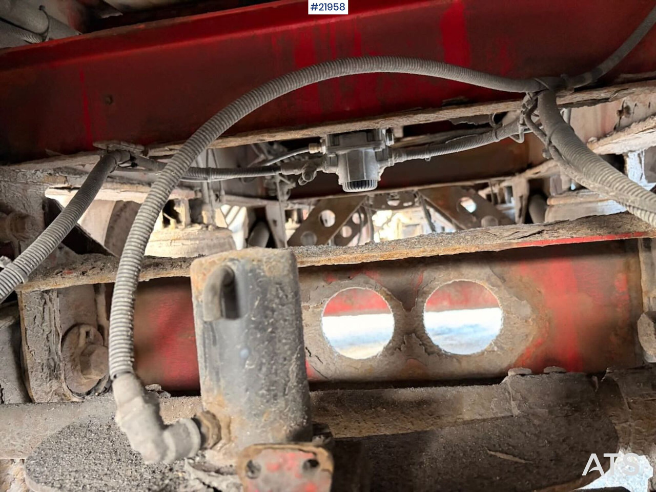 Semi-remorque plateau Tyllis L3 3-akslet Rettsemi m/ lemmer. Rep objekt: photos 33 Semi-remorque plateau Tyllis L3 3-akslet Rettsemi m/ lemmer. Rep objekt: photos 33