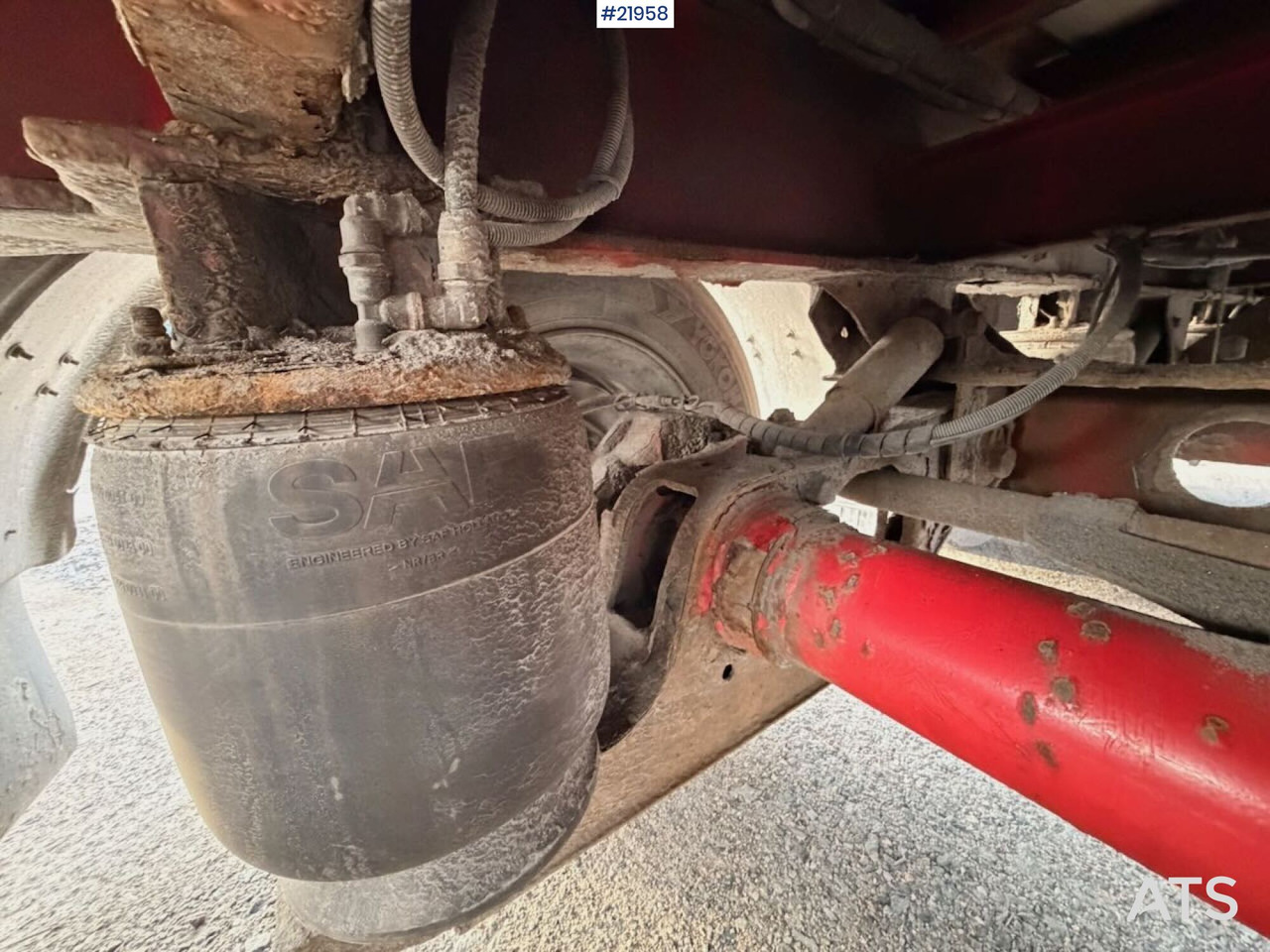 Semi-remorque plateau Tyllis L3 3-akslet Rettsemi m/ lemmer. Rep objekt: photos 31 Semi-remorque plateau Tyllis L3 3-akslet Rettsemi m/ lemmer. Rep objekt: photos 31