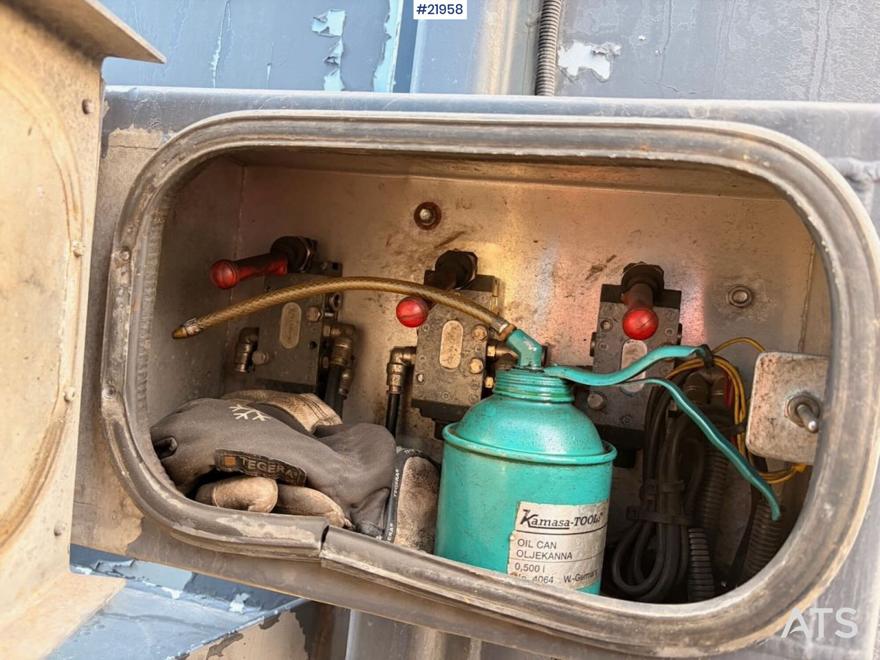 Semi-remorque plateau Tyllis L3 3-akslet Rettsemi m/ lemmer. Rep objekt: photos 17 Semi-remorque plateau Tyllis L3 3-akslet Rettsemi m/ lemmer. Rep objekt: photos 17