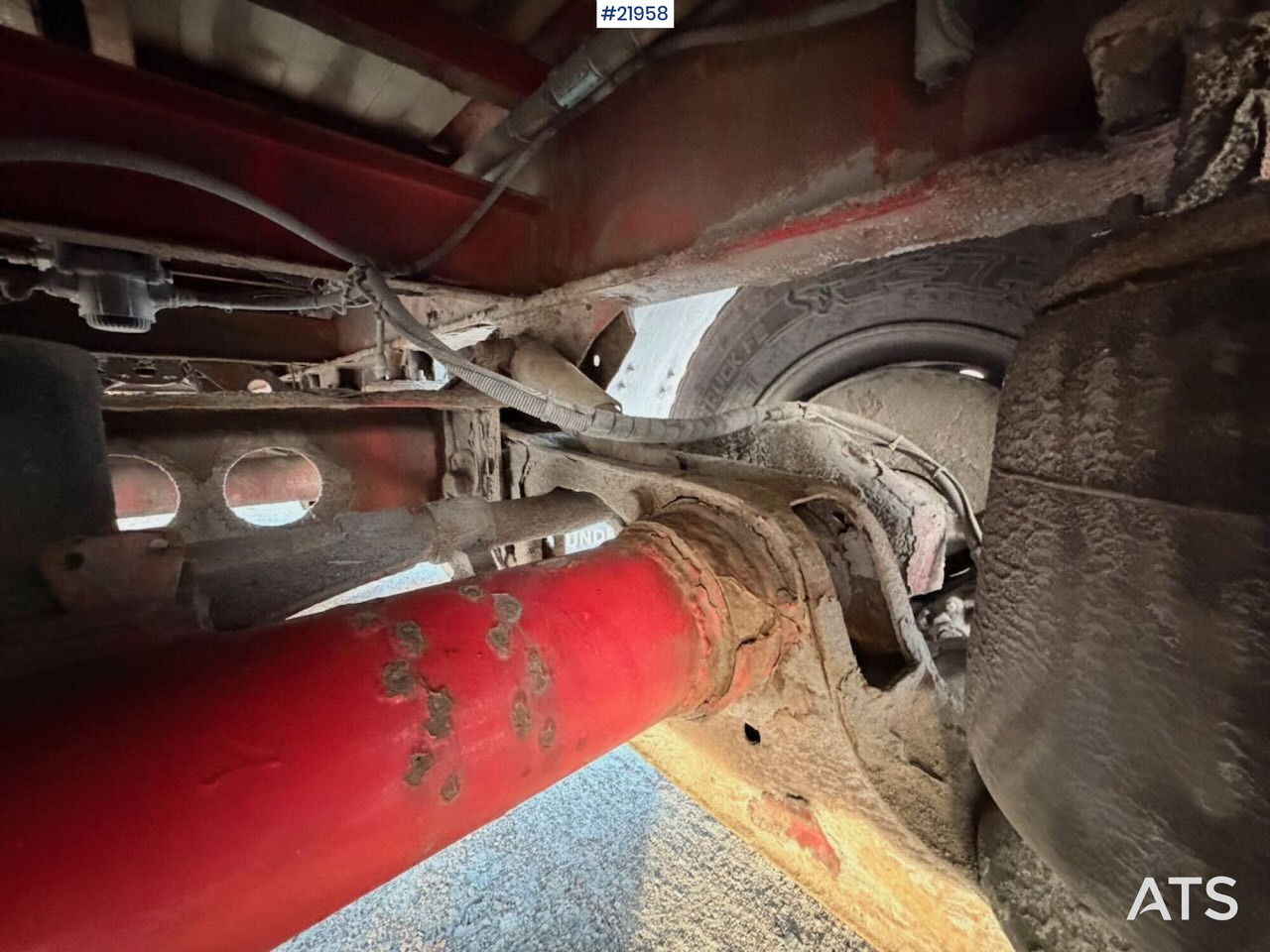 Semi-remorque plateau Tyllis L3 3-akslet Rettsemi m/ lemmer. Rep objekt: photos 32 Semi-remorque plateau Tyllis L3 3-akslet Rettsemi m/ lemmer. Rep objekt: photos 32