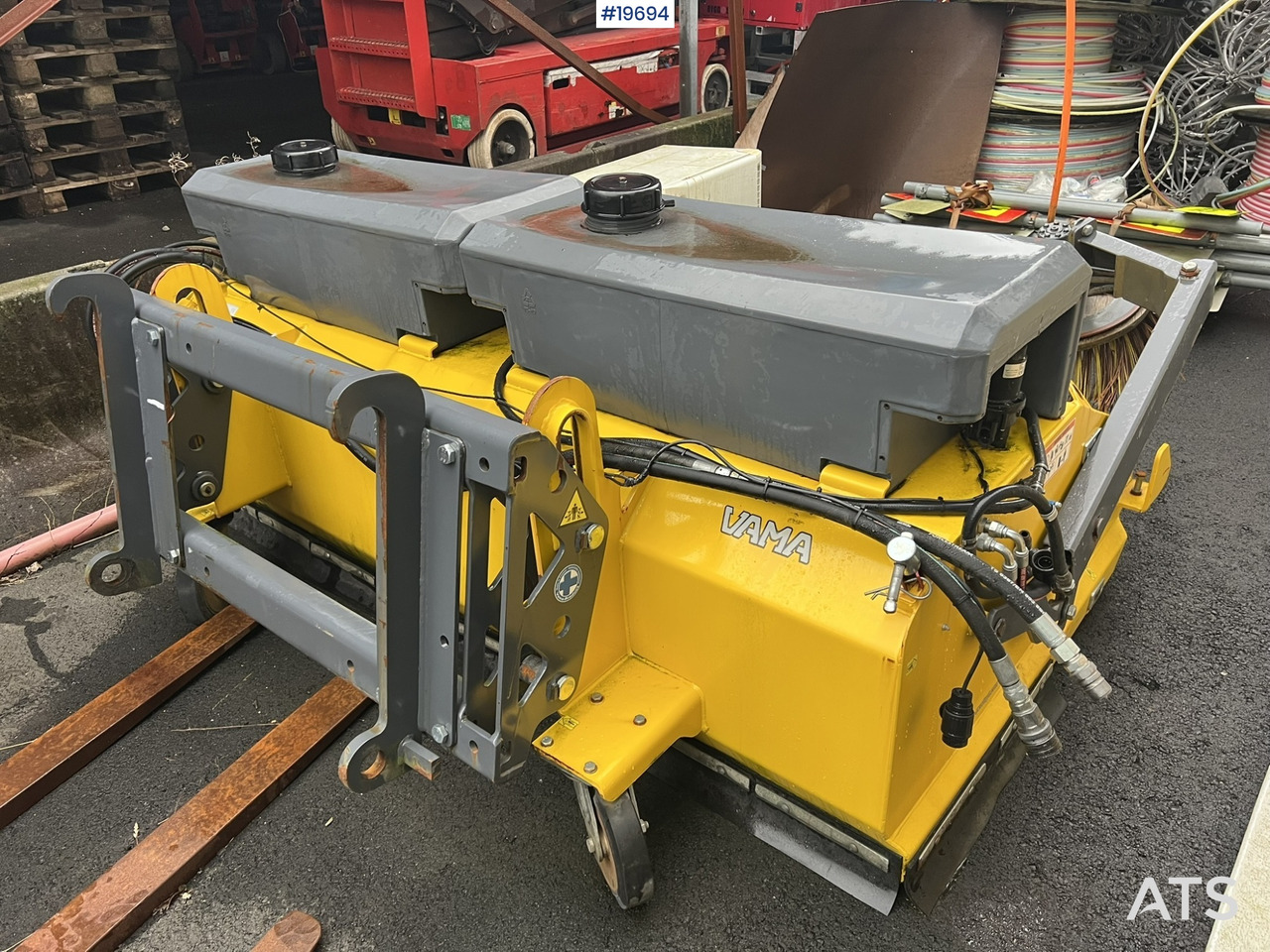 Vama EHK 2200 - Brosse: photos 1 Vama EHK 2200 - Brosse: photos 1