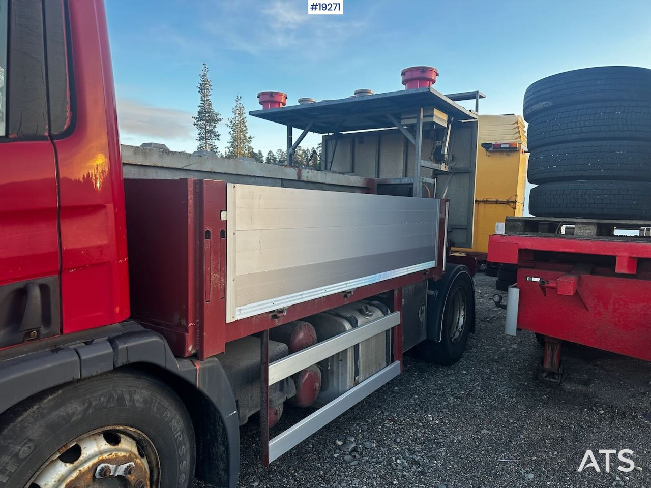 Scania P94 bufferbil m/ Euroskilt pute. Lav km - Véhicule de voirie/ Spécial, Camion: photos 4 Scania P94 bufferbil m/ Euroskilt pute. Lav km - Véhicule de voirie/ Spécial, Camion: photos 4