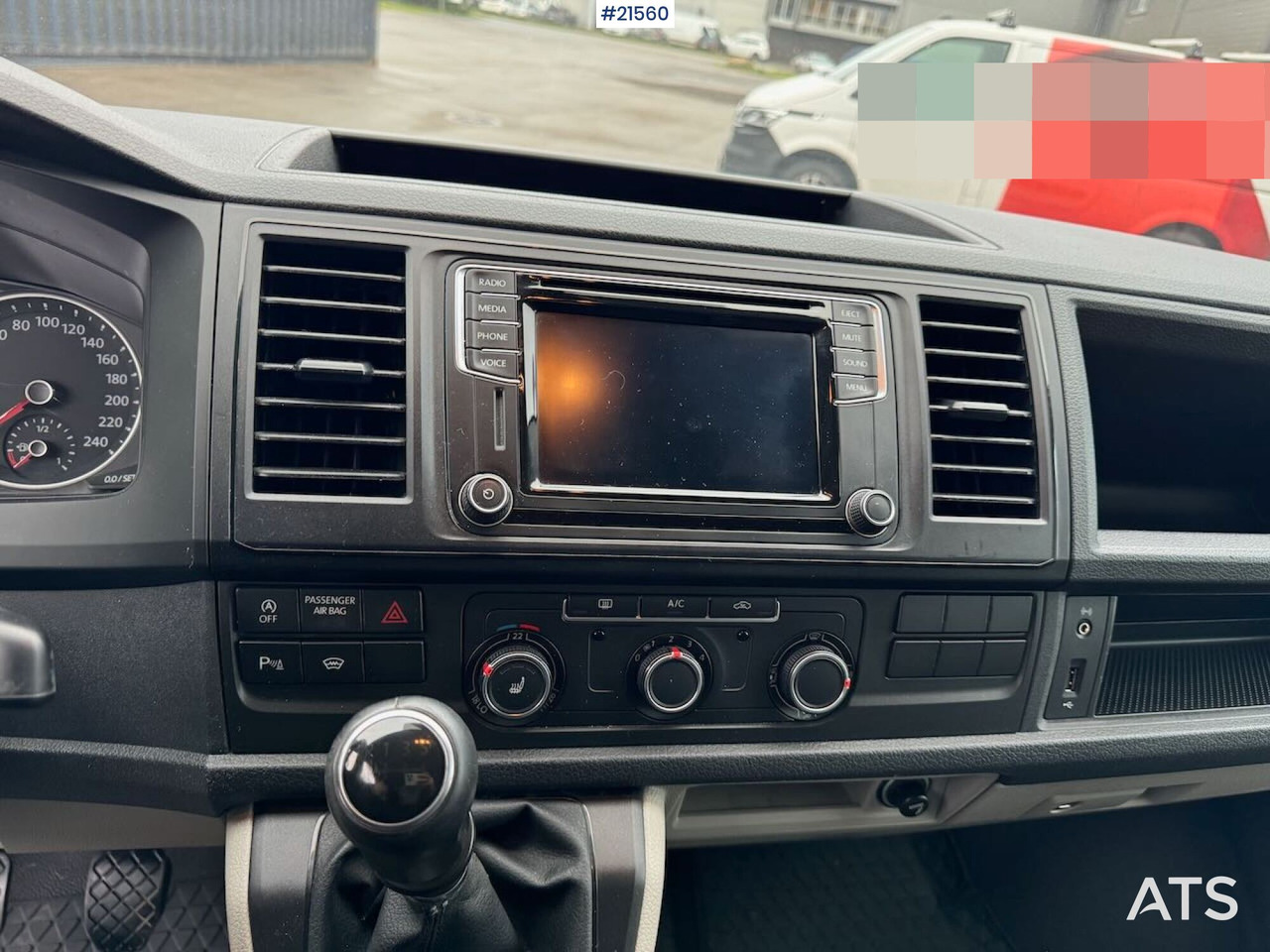 Fourgon utilitaire Volkswagen TRANSPORTER: photos 24