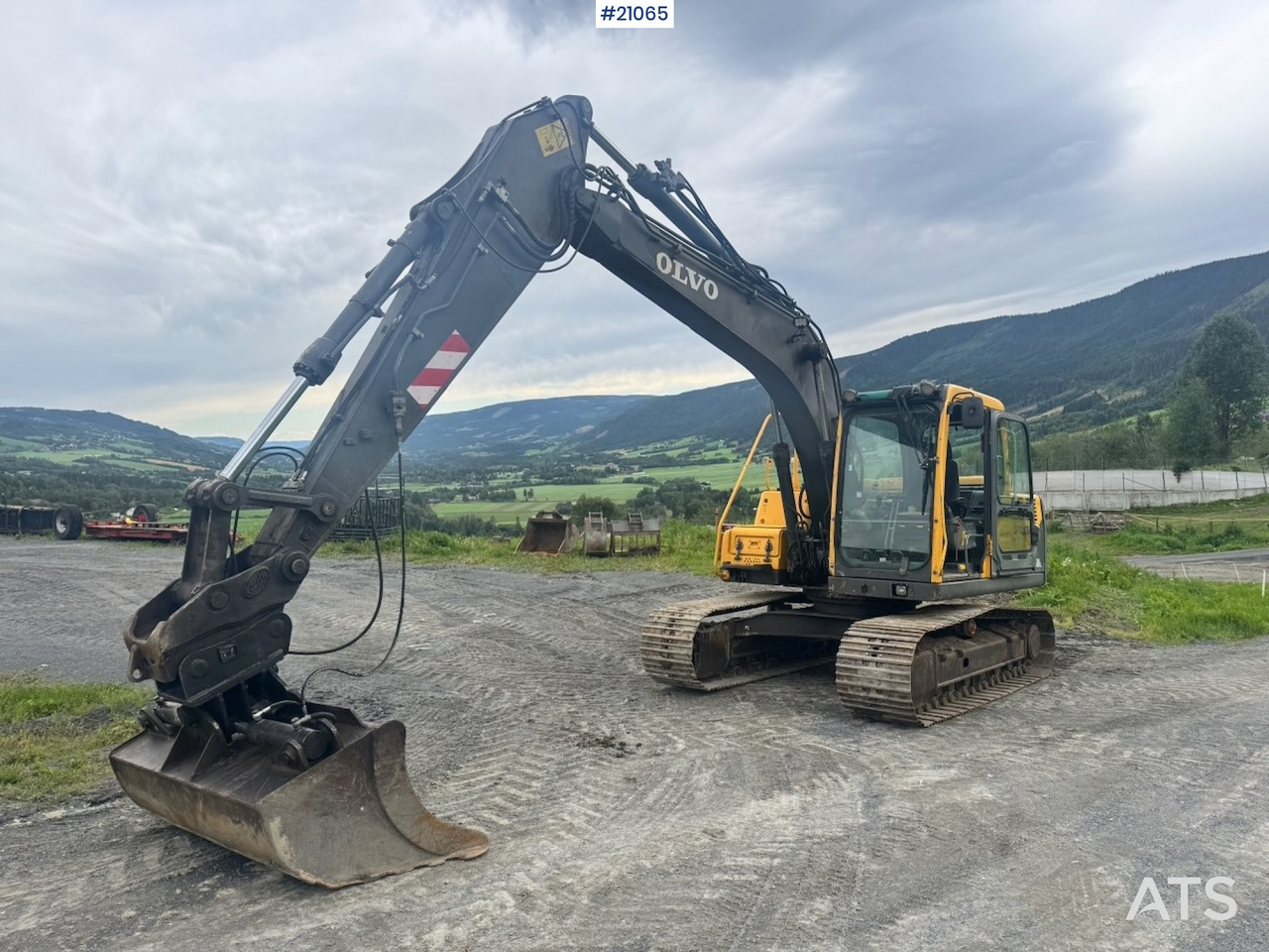 Volvo EC140 BLC - Pelle sur chenille: photos 3 Volvo EC140 BLC - Pelle sur chenille: photos 3