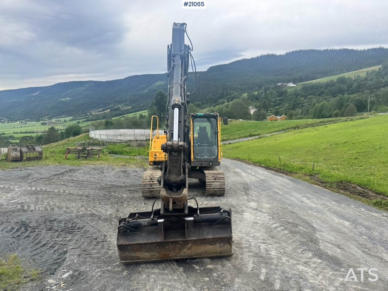 Volvo EC140 BLC - Pelle sur chenille: photos 4 Volvo EC140 BLC - Pelle sur chenille: photos 4