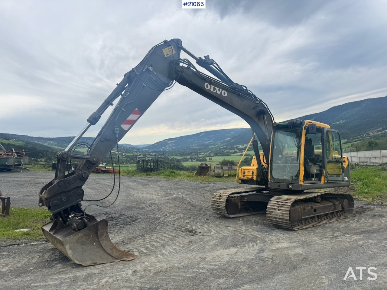 Volvo EC140 BLC - Pelle sur chenille: photos 2 Volvo EC140 BLC - Pelle sur chenille: photos 2
