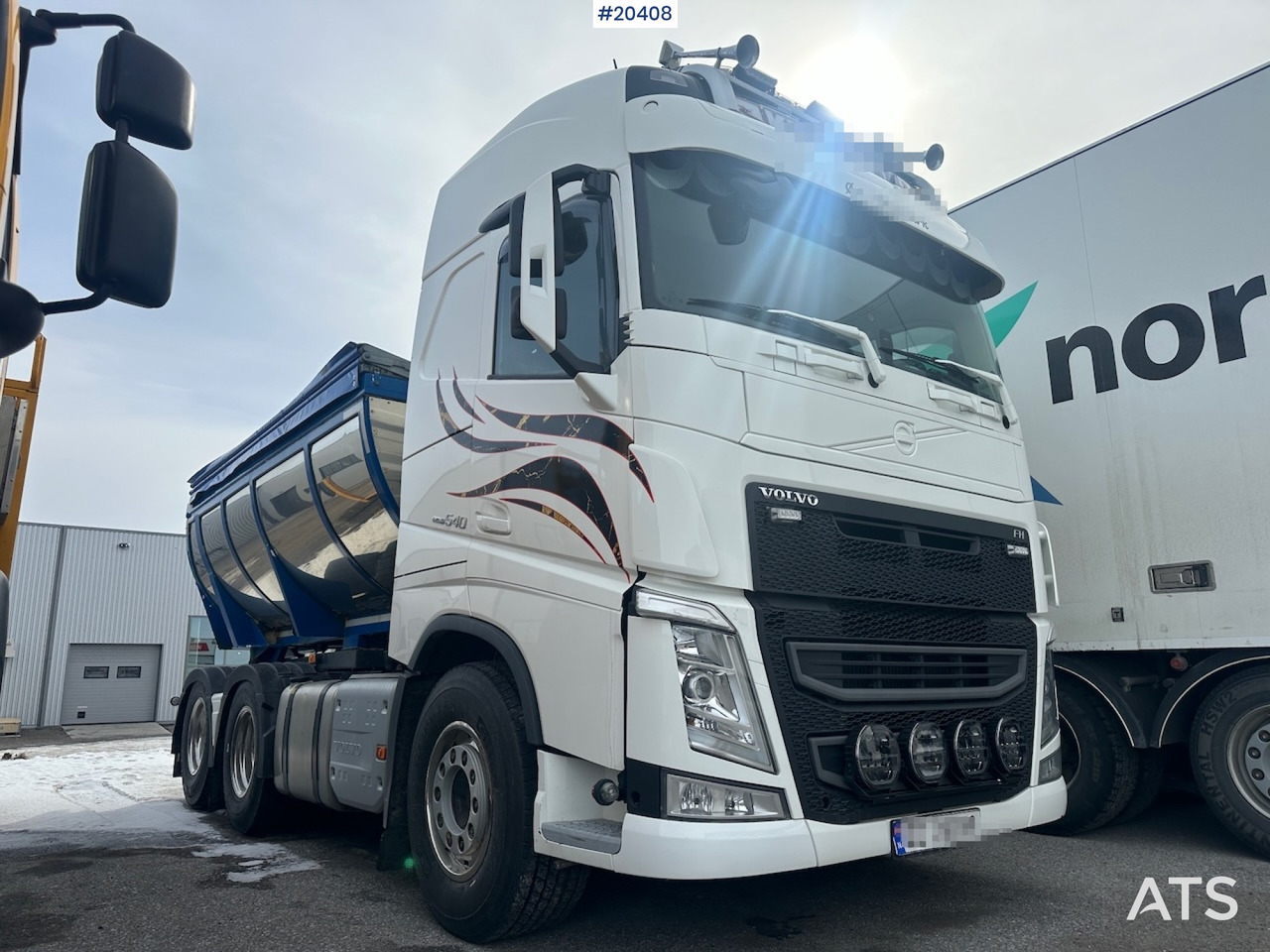 Volvo FH 540 - Travaux routiers: photos 1 Volvo FH 540 - Travaux routiers: photos 1