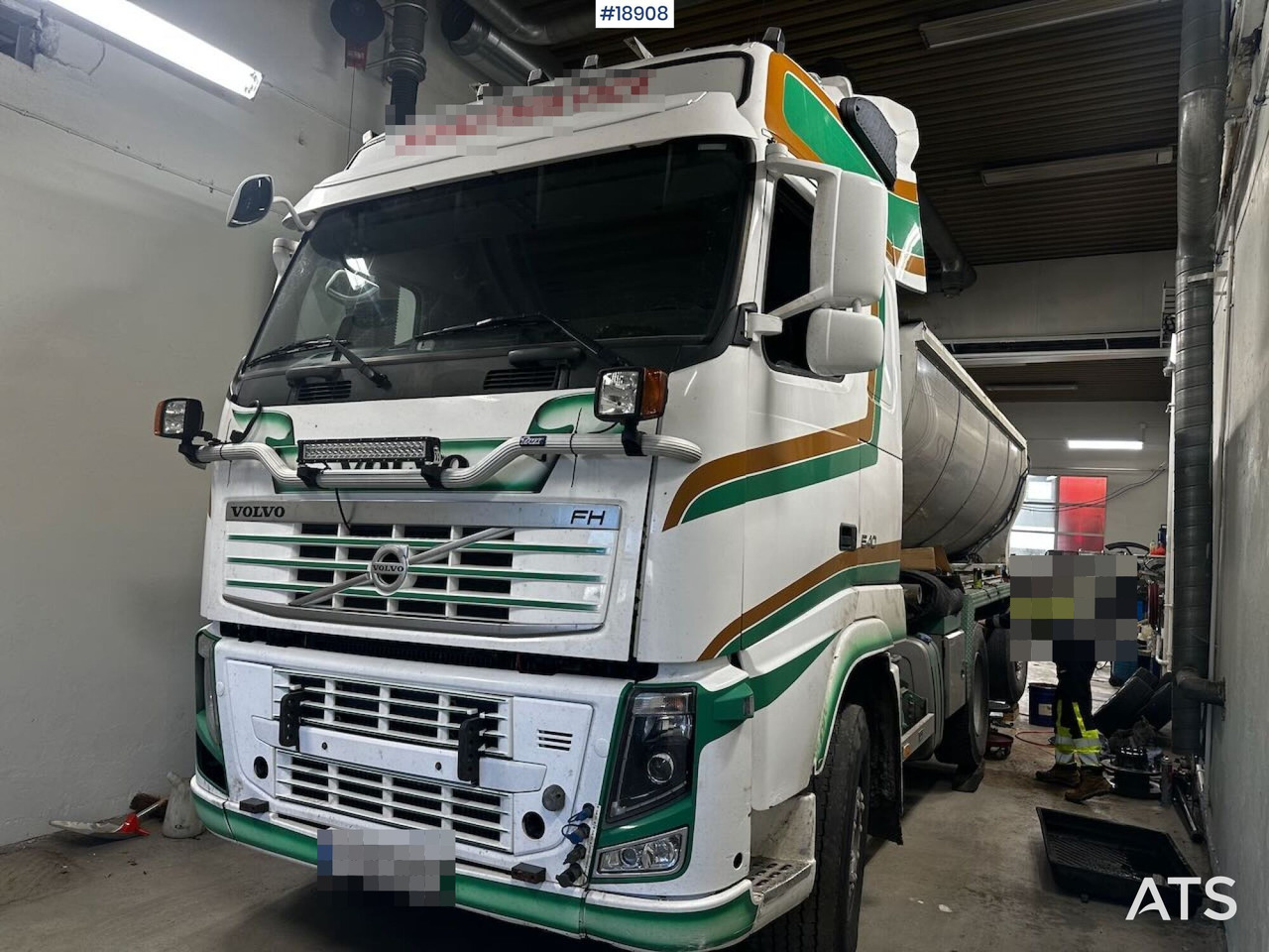 Volvo FH540 - Travaux routiers: photos 1 Volvo FH540 - Travaux routiers: photos 1