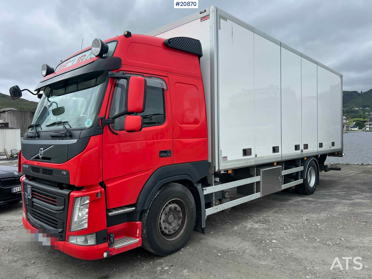 Volvo FM 330 - Camion fourgon: photos 1 Volvo FM 330 - Camion fourgon: photos 1