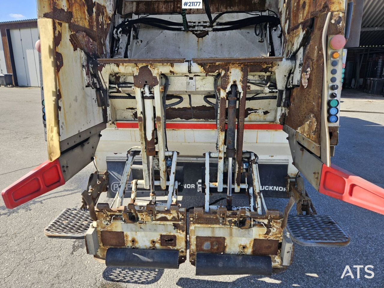 Volvo FM370 6x2 1-kammer komprimatorbil med Zoeller påbygg - Benne à ordures ménagères: photos 5 Volvo FM370 6x2 1-kammer komprimatorbil med Zoeller påbygg - Benne à ordures ménagères: photos 5