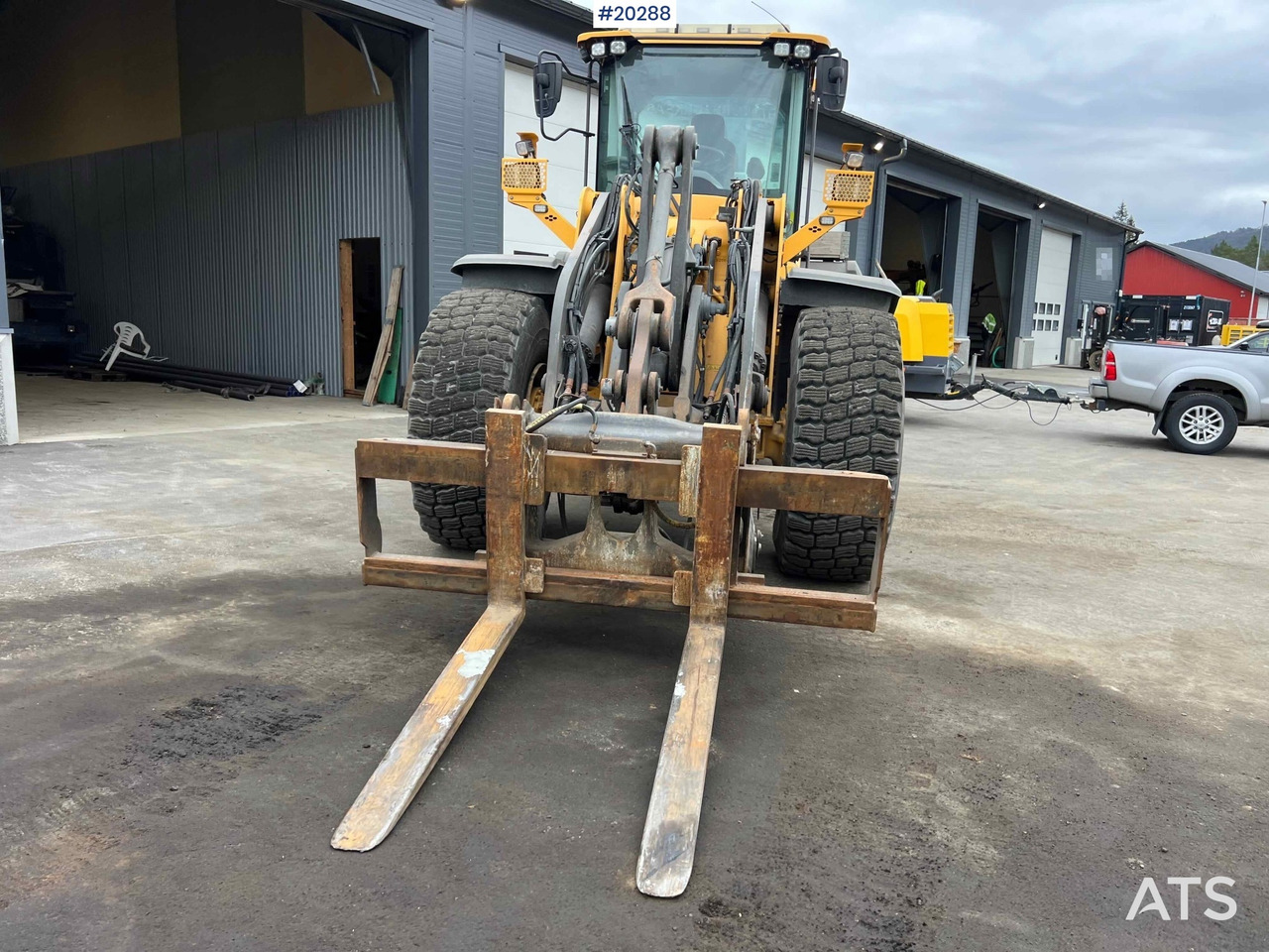 Volvo L110H - Chargeuse sur pneus: photos 5 Volvo L110H - Chargeuse sur pneus: photos 5