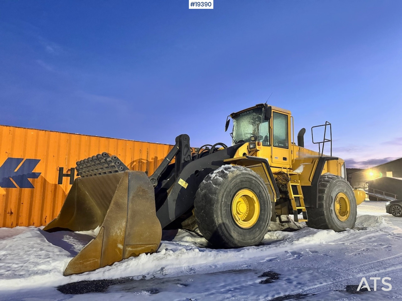 Volvo L220E - Chargeuse sur pneus: photos 1 Volvo L220E - Chargeuse sur pneus: photos 1