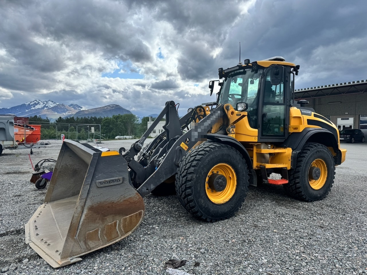 Volvo L45H - Chargeuse sur pneus: photos 1 Volvo L45H - Chargeuse sur pneus: photos 1