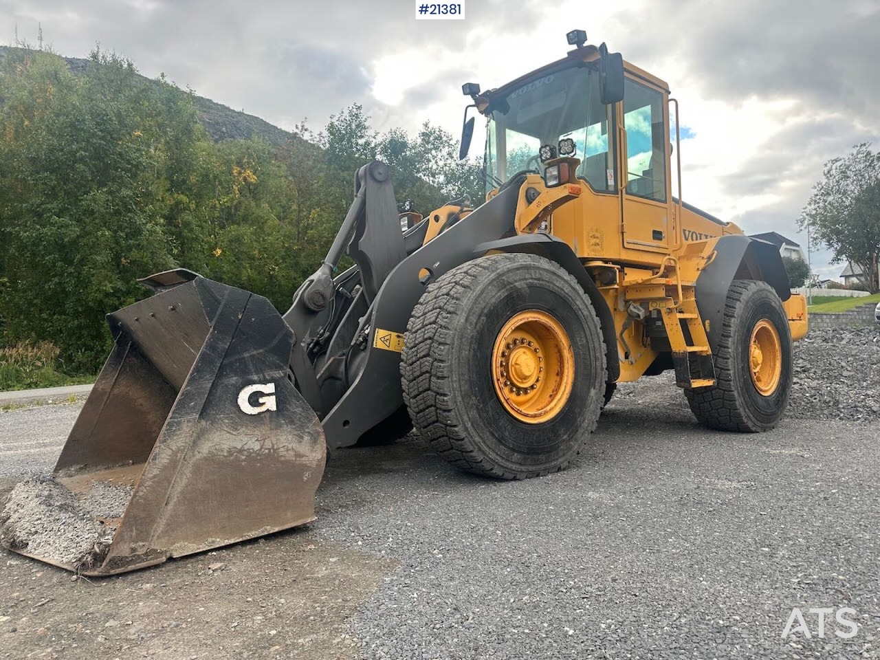 Volvo L90E - Chargeuse sur pneus: photos 1 Volvo L90E - Chargeuse sur pneus: photos 1