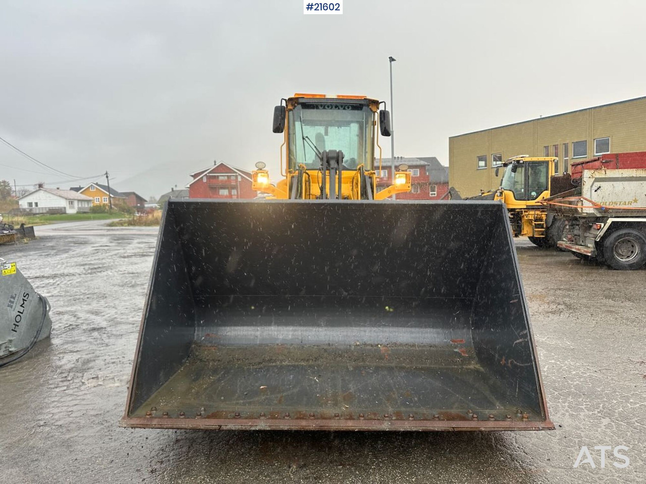 Volvo L90E hjullaster m/ 3. og 4. funksjon, skuffe, 2 sett dekk og multifaster. Nettopp påkostet 100.000kr - Chargeuse sur pneus: photos 4 Volvo L90E hjullaster m/ 3. og 4. funksjon, skuffe, 2 sett dekk og multifaster. Nettopp påkostet 100.000kr - Chargeuse sur pneus: photos 4