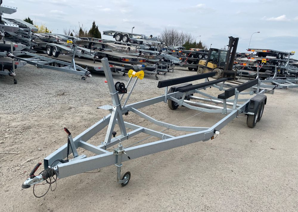 Boro PRZYCZEPA PODŁODZIOWA STYL AMERYKAŃSKI 7,80M - Remorque bateau: photos 1 Boro PRZYCZEPA PODŁODZIOWA STYL AMERYKAŃSKI 7,80M - Remorque bateau: photos 1