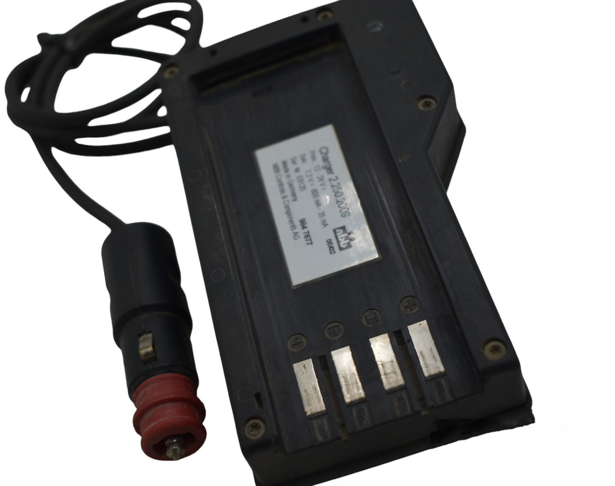 NBB HIAB BATTERY CHARGER 9847677 9847677 - Pièces de rechange pour Grue auxiliaire: photos 4 NBB HIAB BATTERY CHARGER 9847677 9847677 - Pièces de rechange pour Grue auxiliaire: photos 4