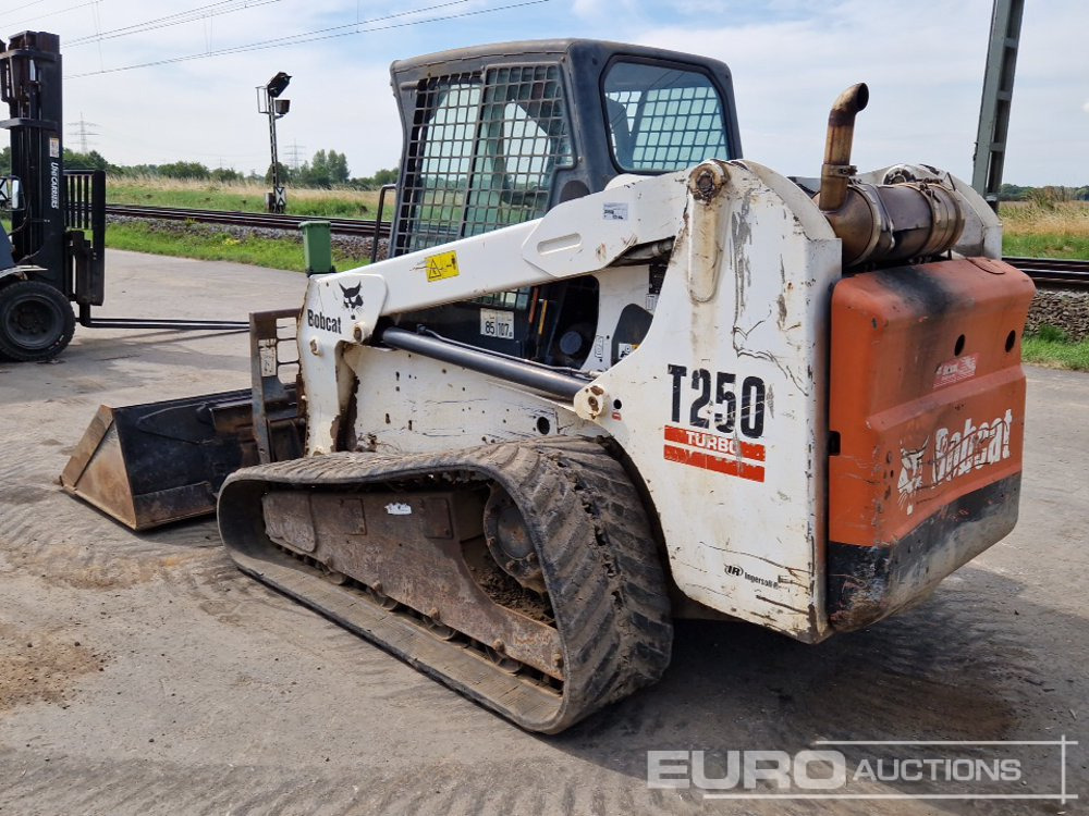 2005 Bobcat T250 - Mini chargeuse: photos 3 2005 Bobcat T250 - Mini chargeuse: photos 3