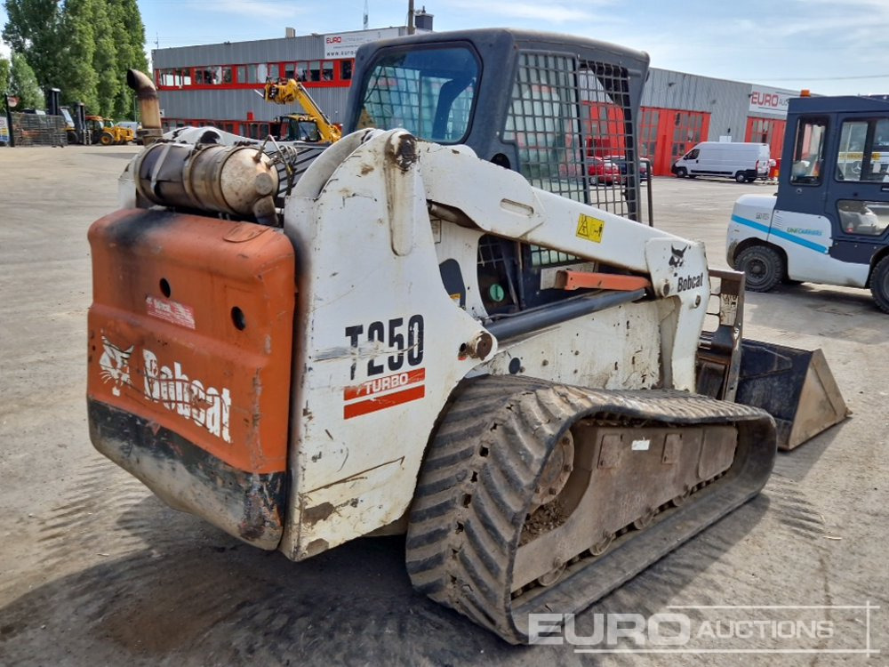 2005 Bobcat T250 - Mini chargeuse: photos 5 2005 Bobcat T250 - Mini chargeuse: photos 5