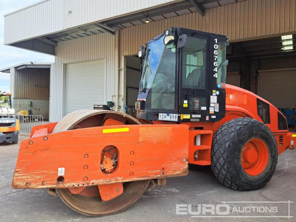 2011 CAT CS74 - Compacteur: photos 1 2011 CAT CS74 - Compacteur: photos 1