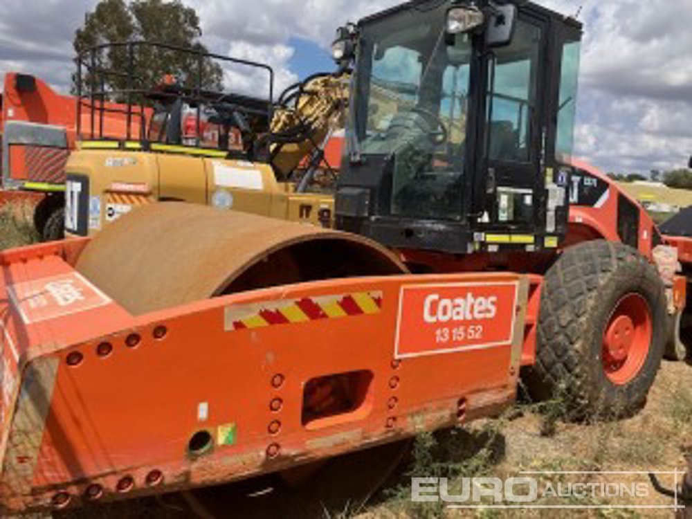 2011 CAT CS76 XT - Compacteur: photos 1 2011 CAT CS76 XT - Compacteur: photos 1