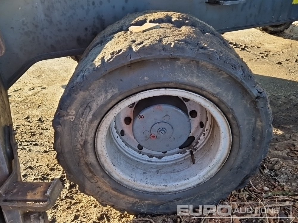 2013 Fuchs MHL335 - Pelle sur pneus: photos 3 2013 Fuchs MHL335 - Pelle sur pneus: photos 3