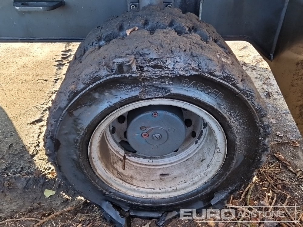 2013 Fuchs MHL335 - Pelle sur pneus: photos 4 2013 Fuchs MHL335 - Pelle sur pneus: photos 4