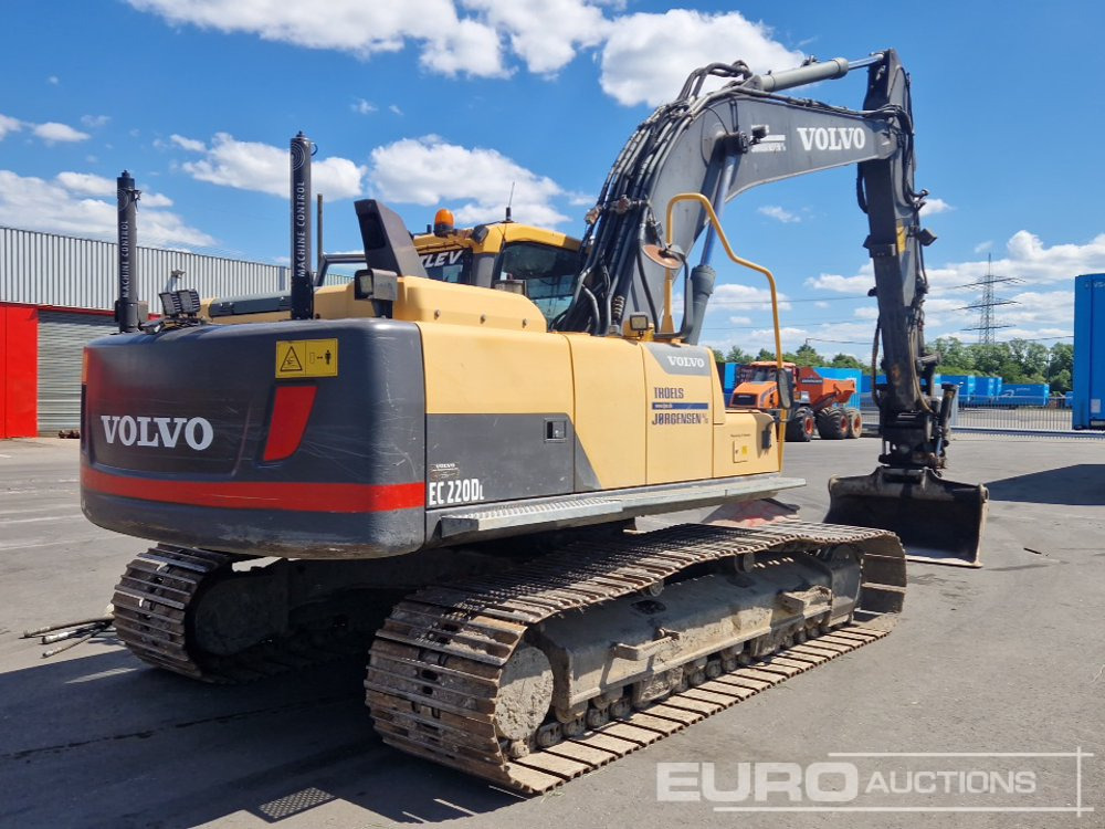 2014 Volvo EC220DL - Pelle sur chenille: photos 5 2014 Volvo EC220DL - Pelle sur chenille: photos 5