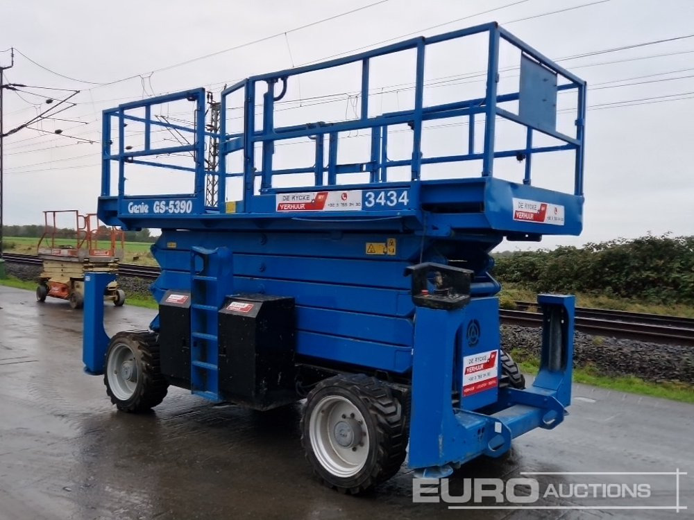 2015 Genie GS-5390RT - Nacelle: photos 3 2015 Genie GS-5390RT - Nacelle: photos 3