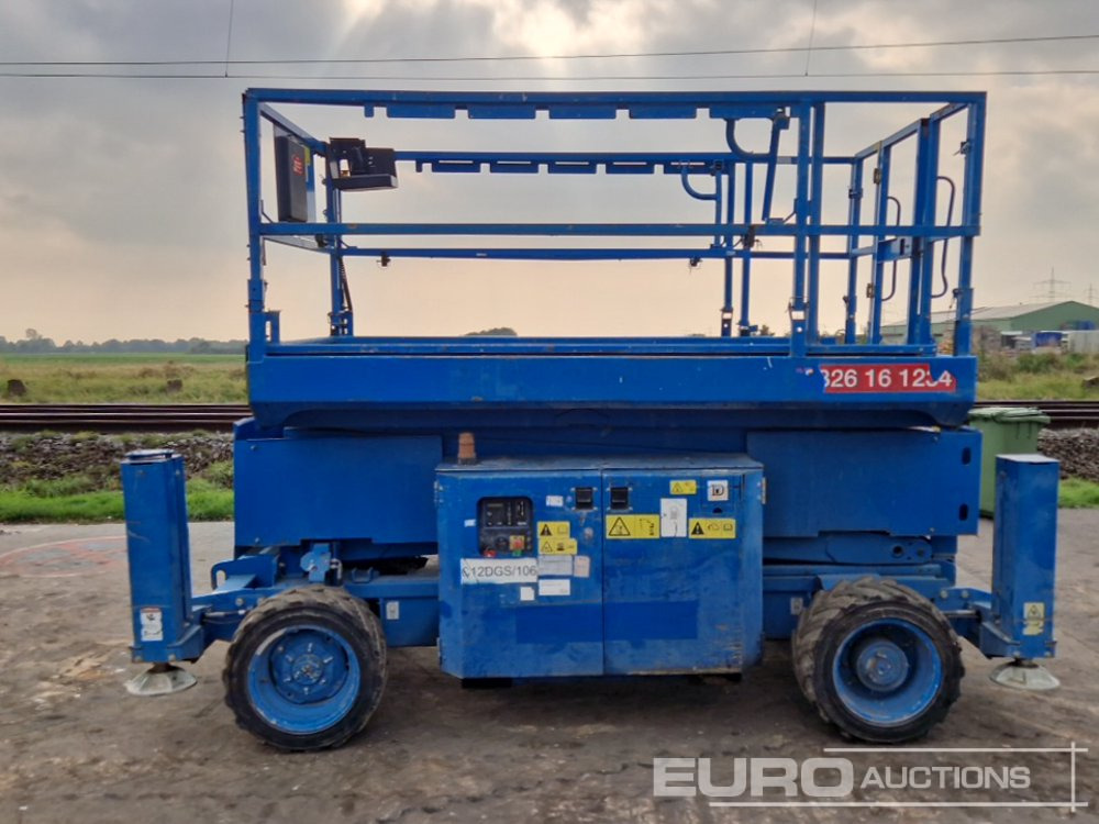 2015 Genie GS3369RT - Nacelle: photos 2 2015 Genie GS3369RT - Nacelle: photos 2