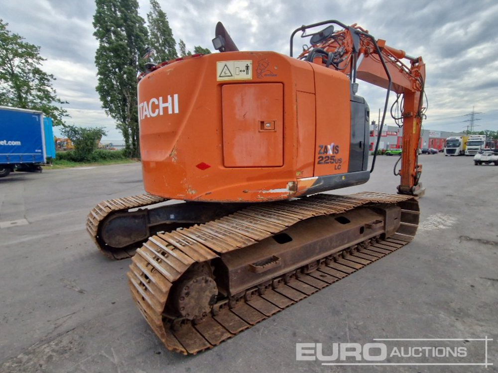 2015 Hitachi ZX225USLC-5B - Pelle sur chenille: photos 5 2015 Hitachi ZX225USLC-5B - Pelle sur chenille: photos 5