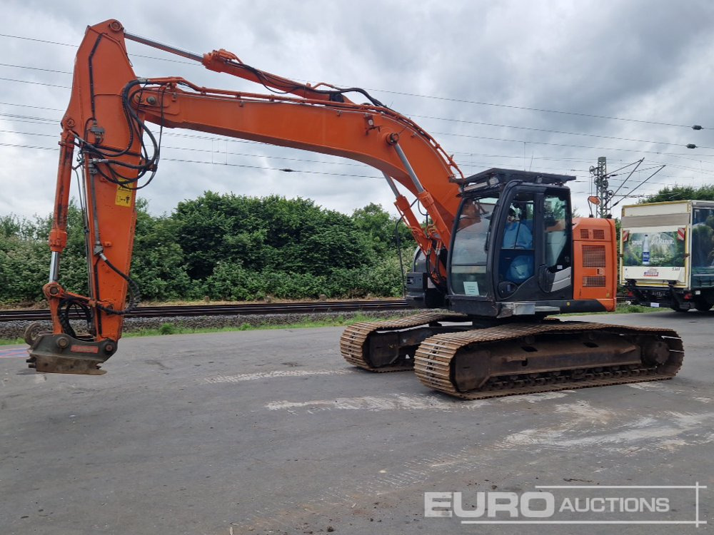 2015 Hitachi ZX225USLC-5B - Pelle sur chenille: photos 1 2015 Hitachi ZX225USLC-5B - Pelle sur chenille: photos 1